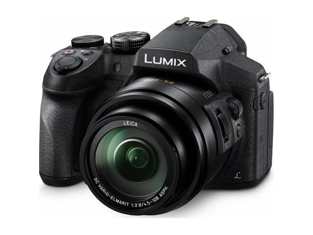 Dual Battery Digital Camera with Accessory Kit D73412