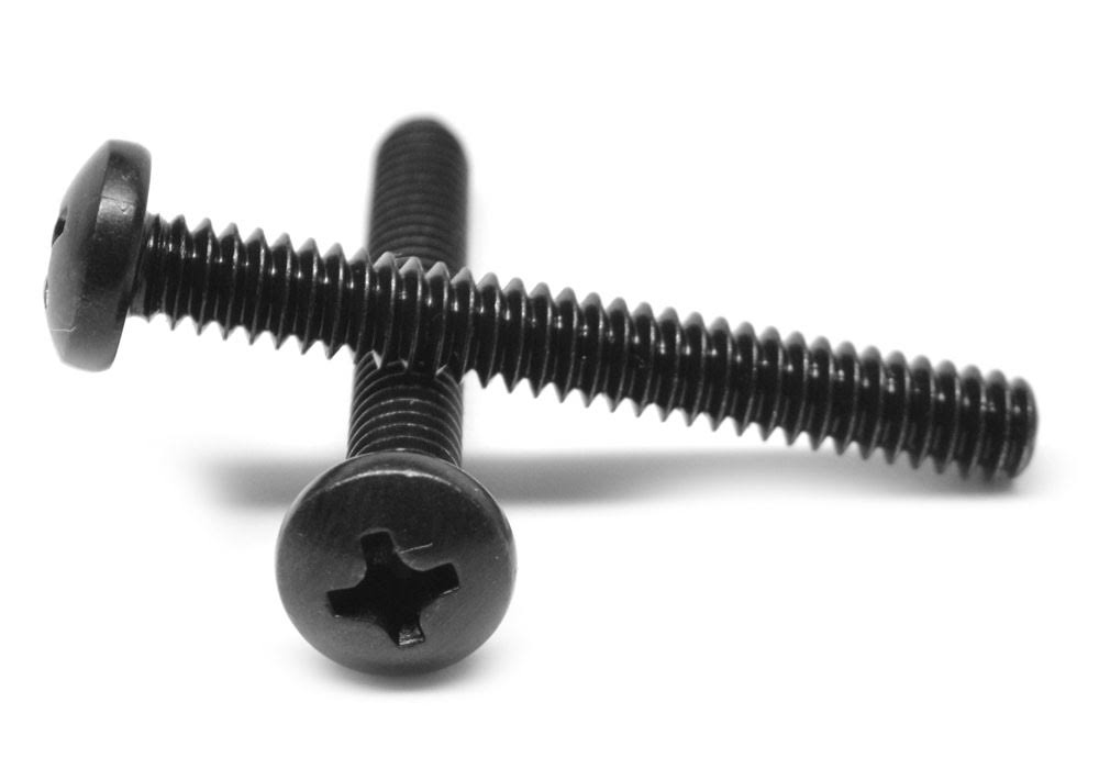 #8-32 x 1 1/2 Coarse Thread Phillips Pan Head Machine Screw Q4837