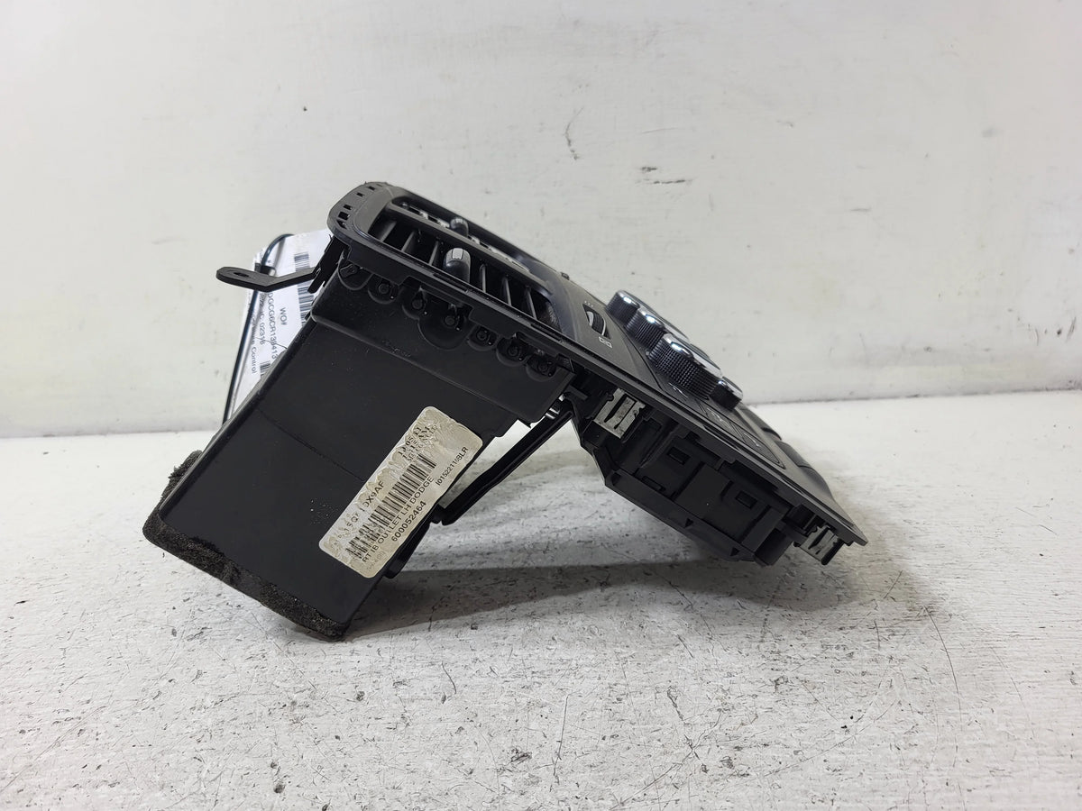 Pre-Owned Dodge Caravan AC Heat Manual Temperature Control Unit J6168