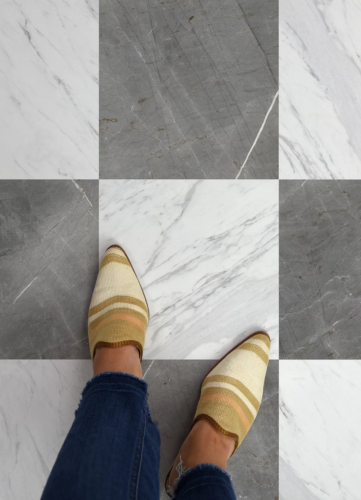 Grey & White Marble Peel & Stick Floor Tiles P7297