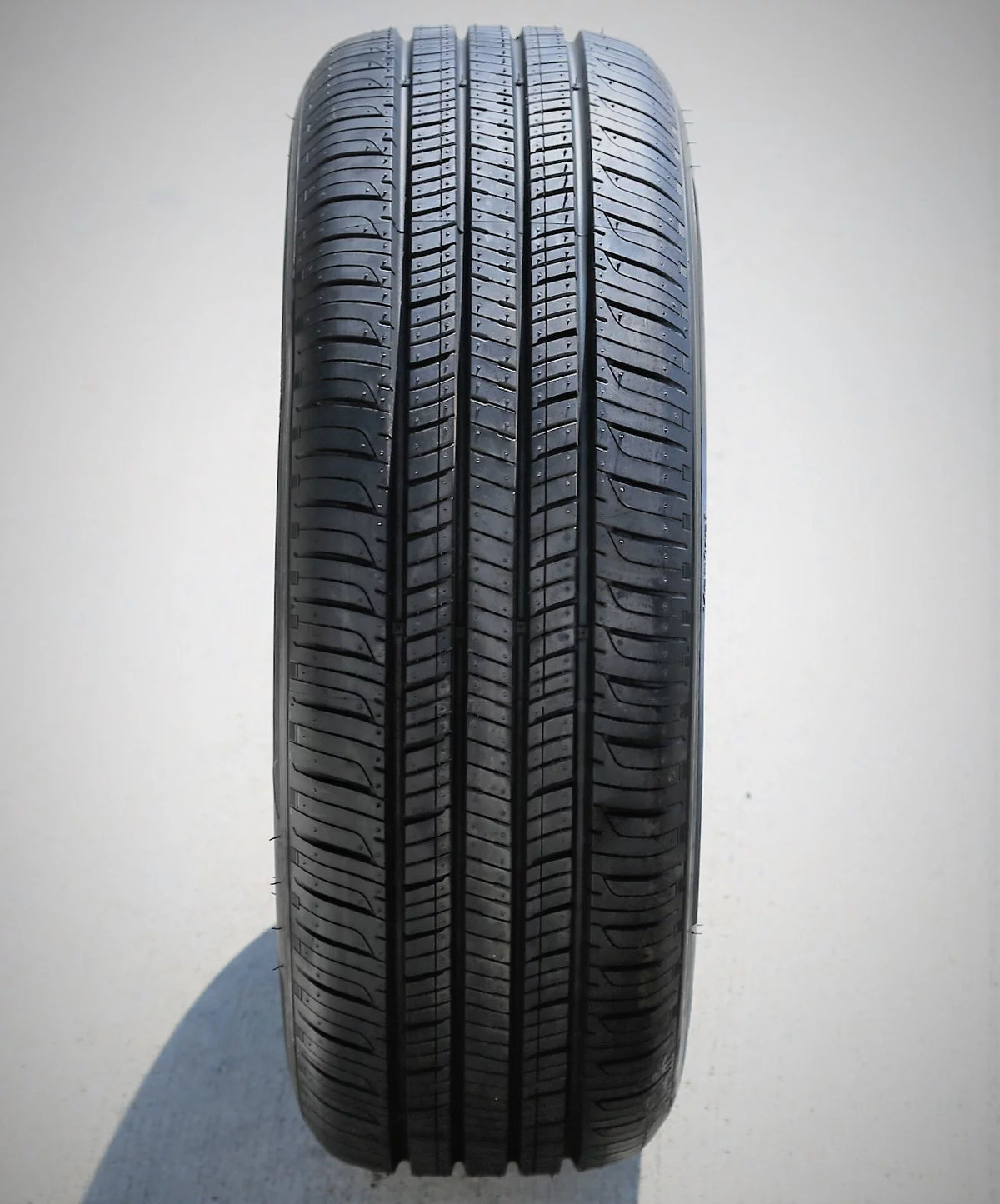 All Season 215/55R16 93H Passenger Tire I9011